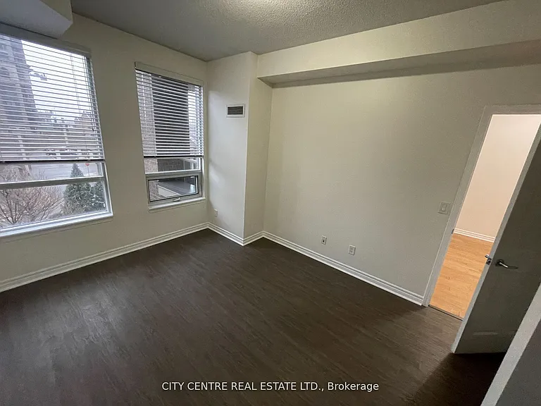 388 Prince Of Wales Dr #307 — Photo 20