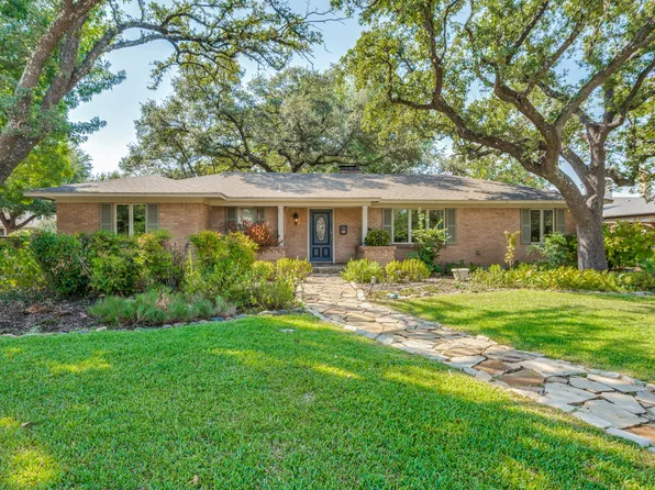 3866 Medallion Ln, Dallas, TX 75229
