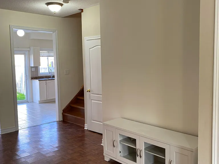 303 Andrews Trl — Photo 4