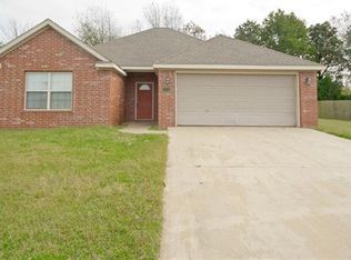 3559 Logan Heights Dr, Springdale, AR 72764