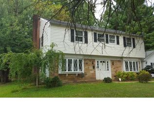 15 Eagle Ln, Willingboro, NJ 08046