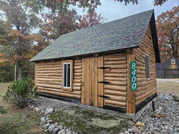 8400 W Temple Dr, Harrison, MI 48625