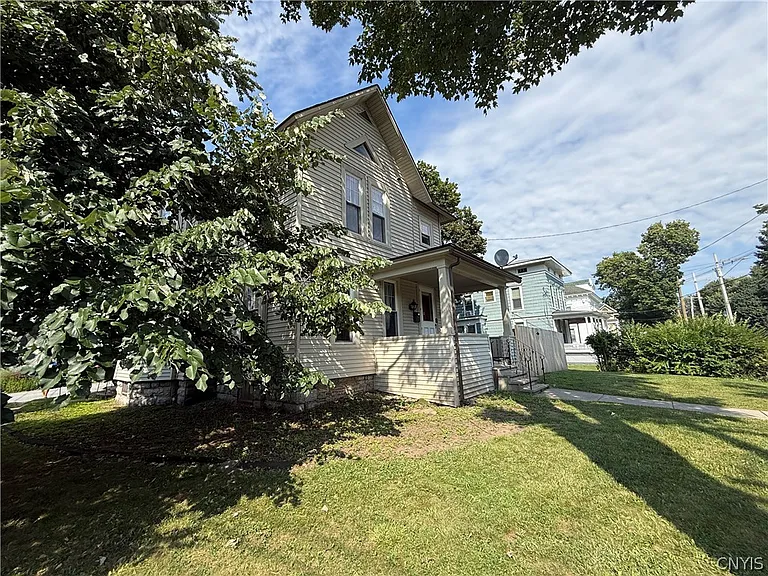 203 Keyes Ave — Photo 4