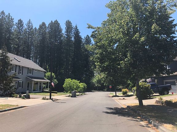 5th image of 17872 SW Dodson Dr