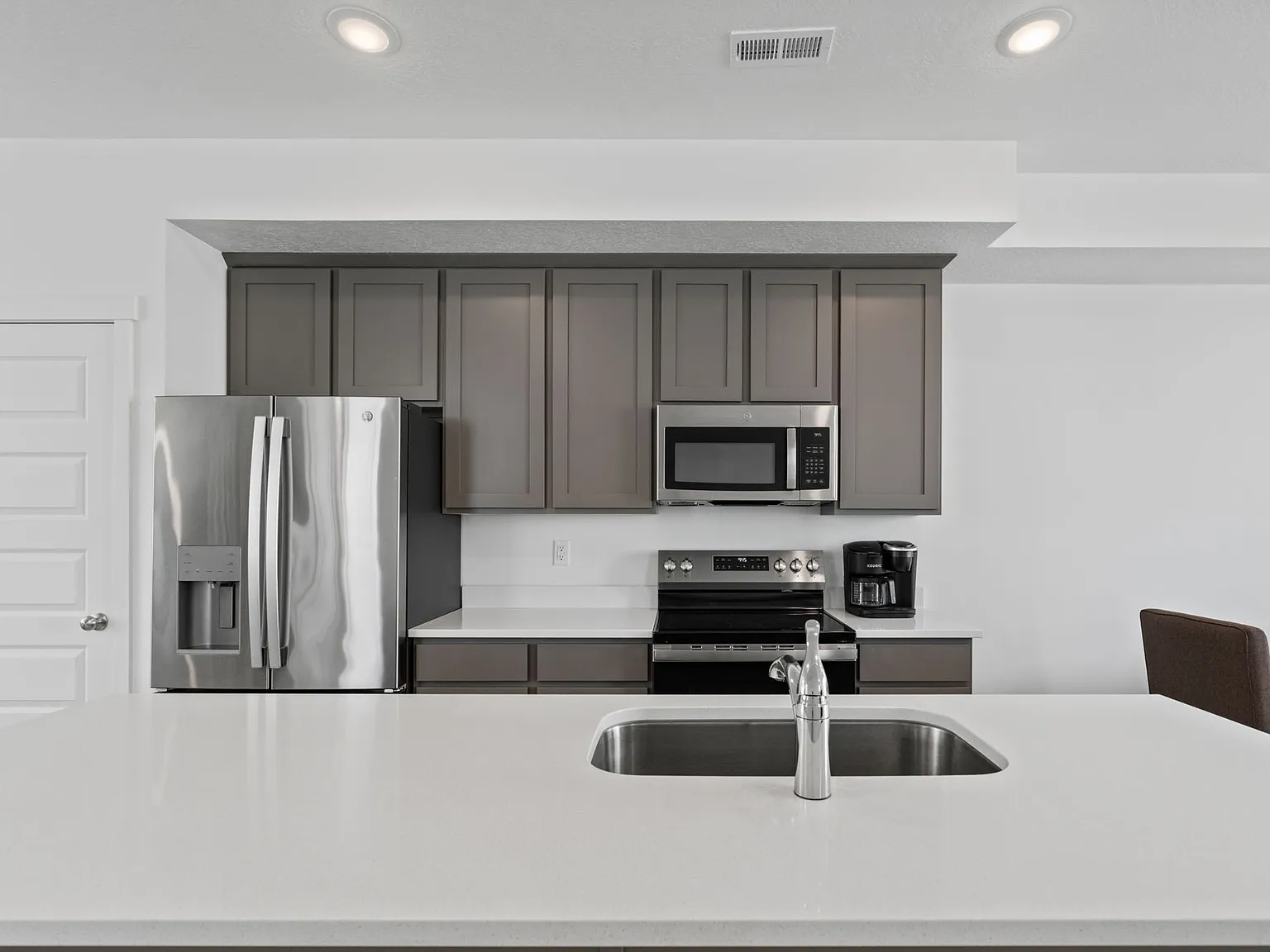 2 bed, 2.5 bath, 1250 sqft, $2,250 — Photo 4