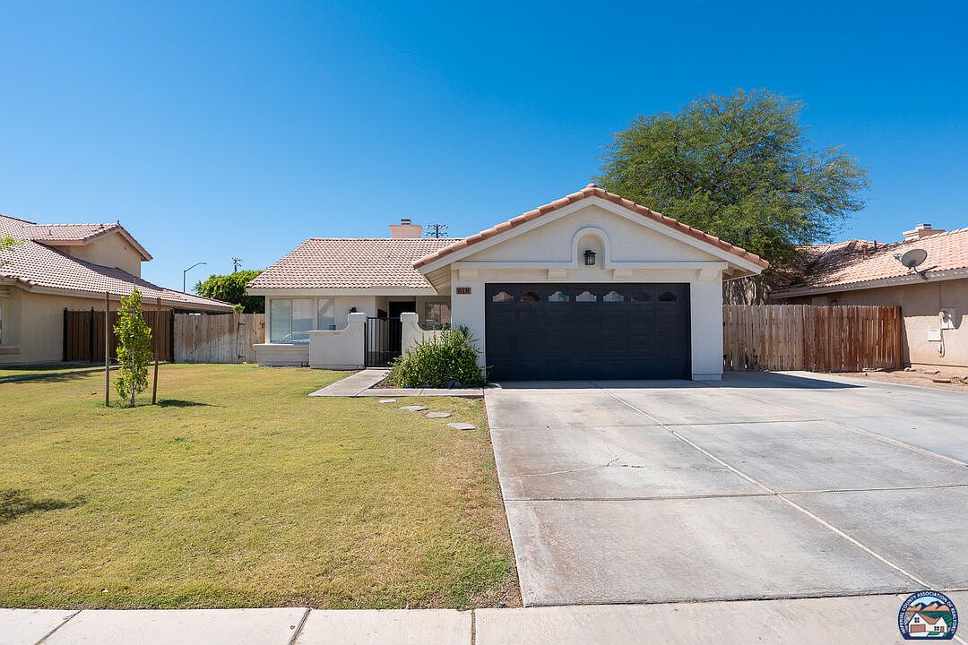 【最終価格】L1 PREMIUM エルワン　HOLDEN ホールデン 618 Lilac Ln, Imperial, CA 92251 | Zillow