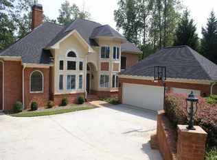 6489 Old Shadburn Ferry Rd, Buford, GA 30518