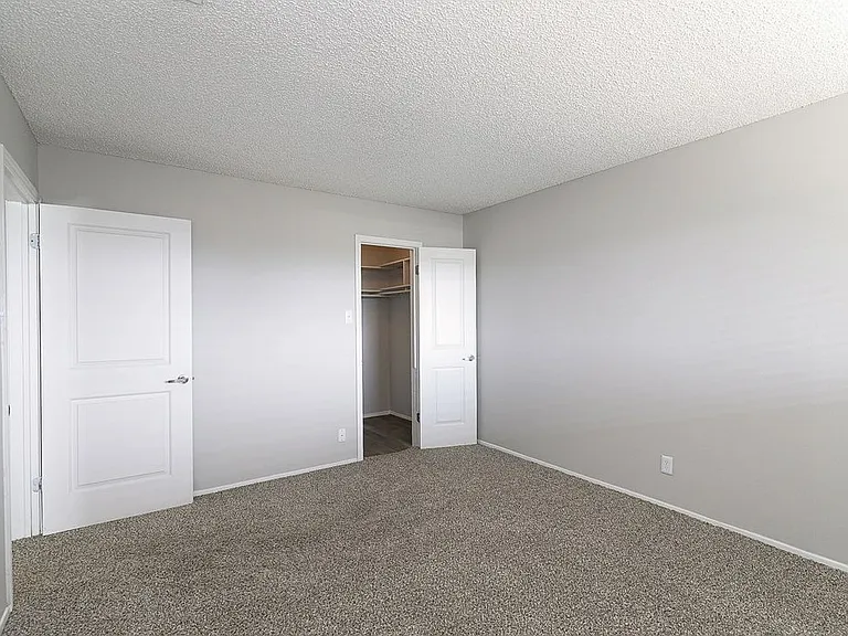 City Summit Apartments — Photo 37