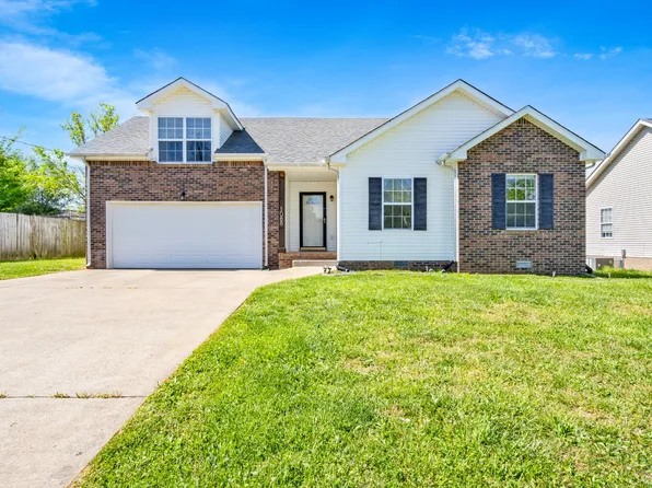 1088 Gunpoint Dr, Clarksville, TN 37042