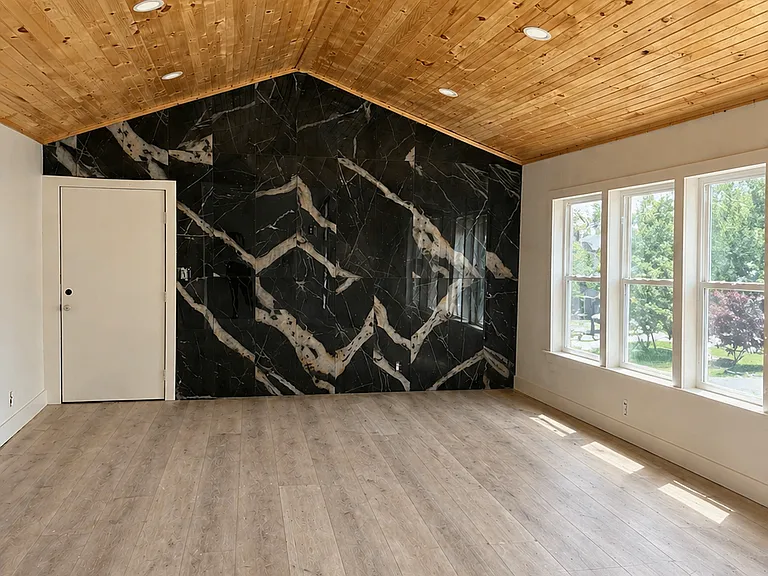 920 Keith Ln — Photo 3