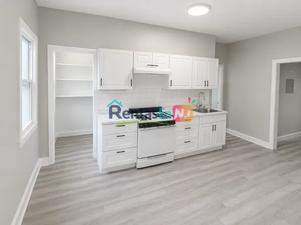 71 W Alpine St #21, Newark, NJ 07108