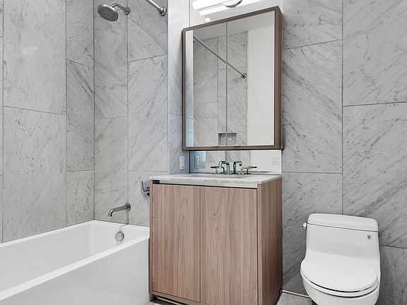 4th image of 1333 Jackson Ave #10B