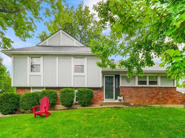 1401 W Sheridan St, Olathe, KS 66061
