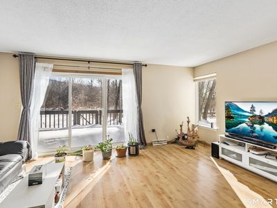 126 Hopmeadow Street APT 3H, Simsbury, CT, 06089