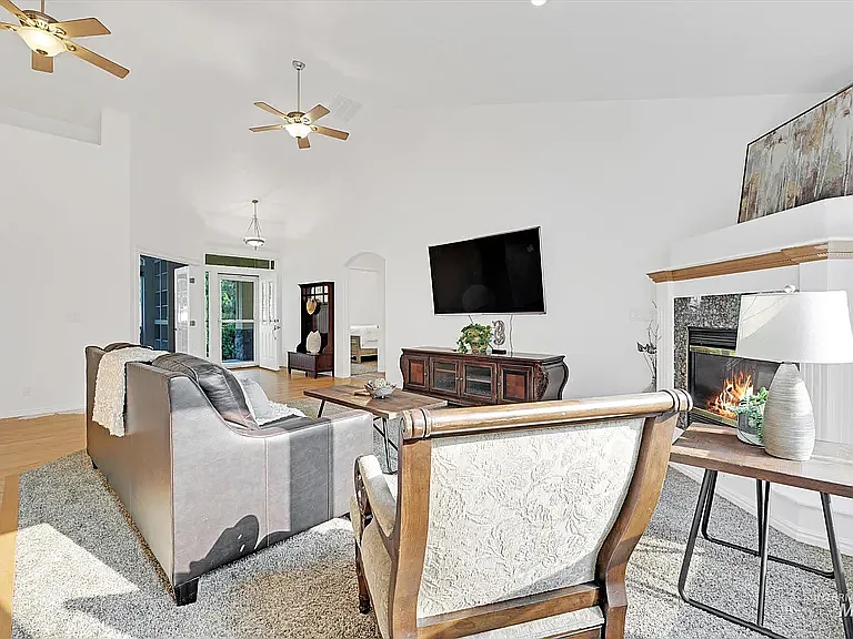 3926 N Waterloo Way — Photo 22