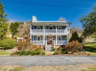 2301/2305 Netherland Inn Rd, Kingsport, TN 37660