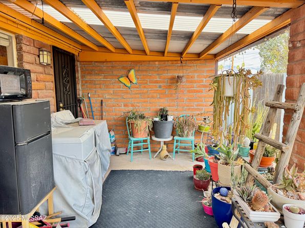 tucson-arizona-448592735 picture