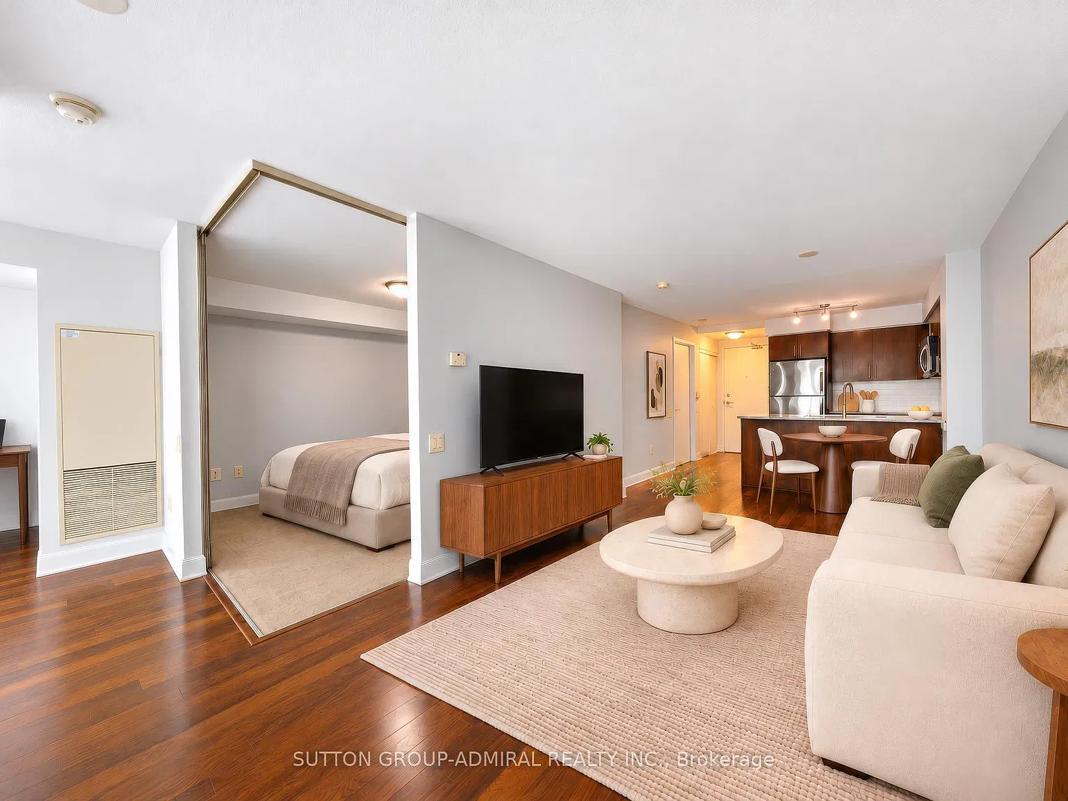 2 bed, $2,400 — Photo 1