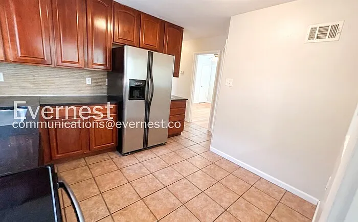 7216 Dartmouth Ave #B — Photo 4
