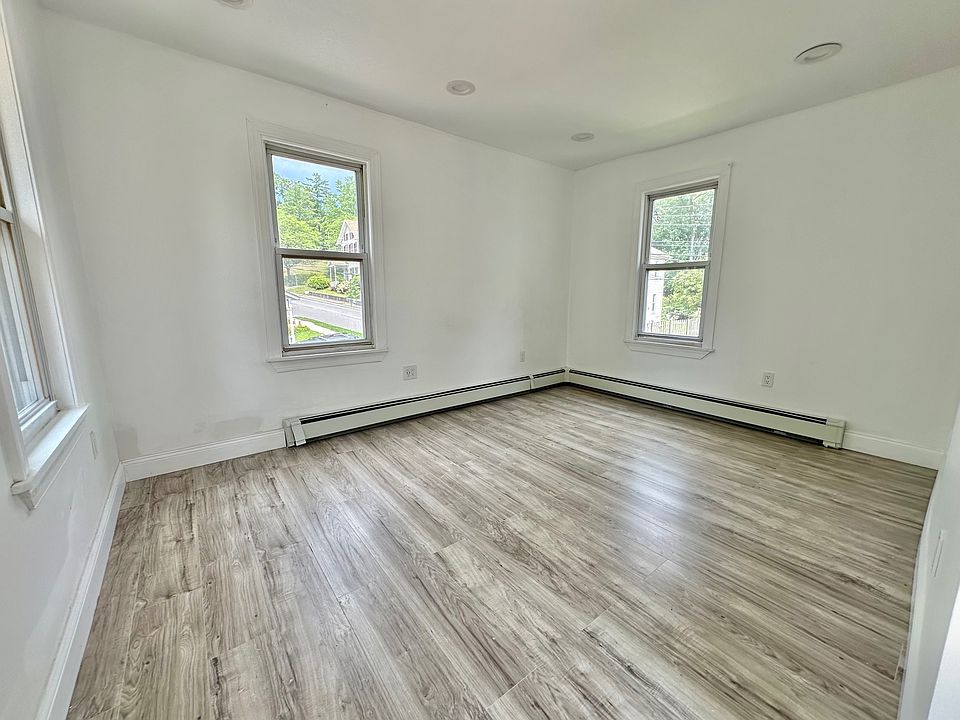 Large bedroom with lots of windows. Very bright!