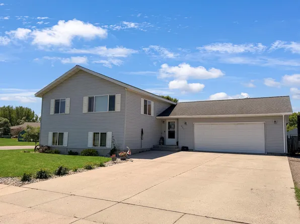 501 Darlene Dr, Marshall, MN 56258