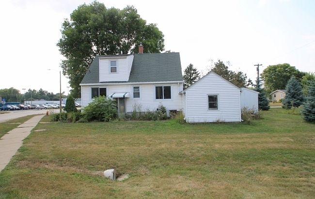 2nd image of 102 Gregor St