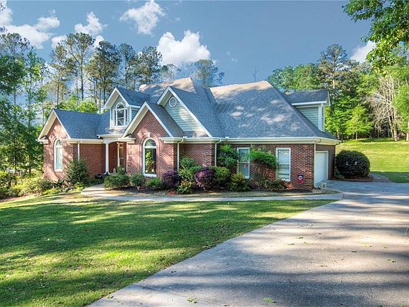 2nd image of 3119 Horseshoe Springs Dr NE