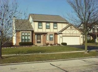 2412 Kenmore Ct, Schaumburg, IL 60193