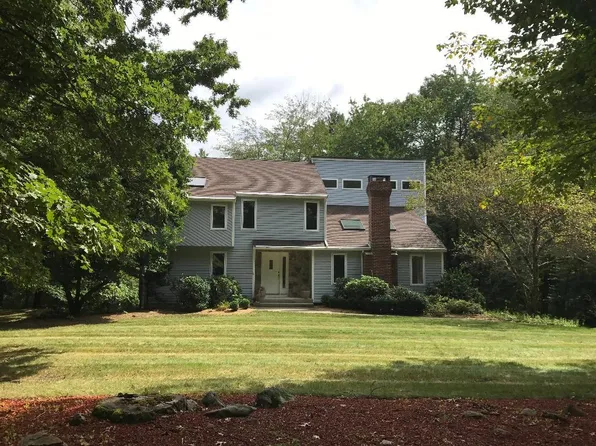 199 Spring St, Hopkinton, MA 01748