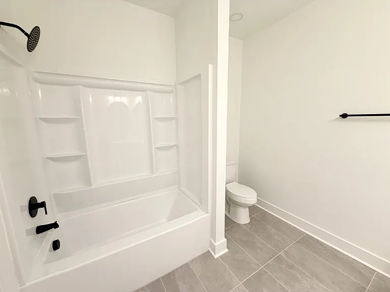 306 Hickory Trl — Photo 10