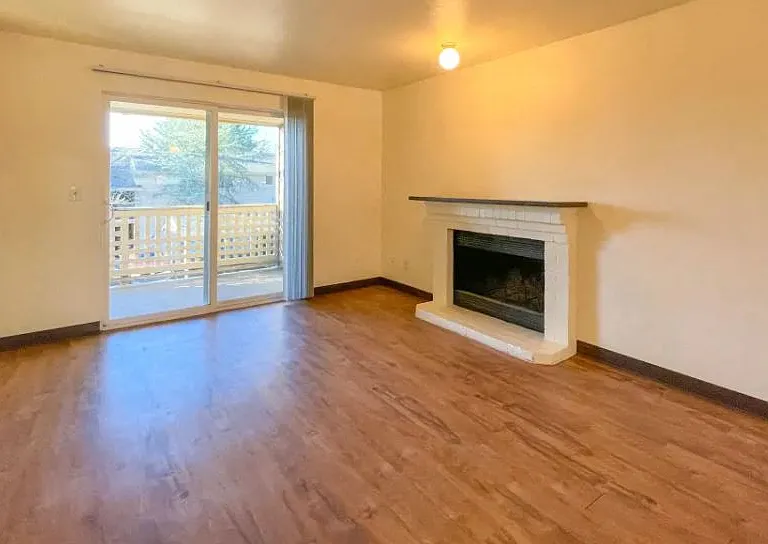Sandpiper Apts. — Photo 12