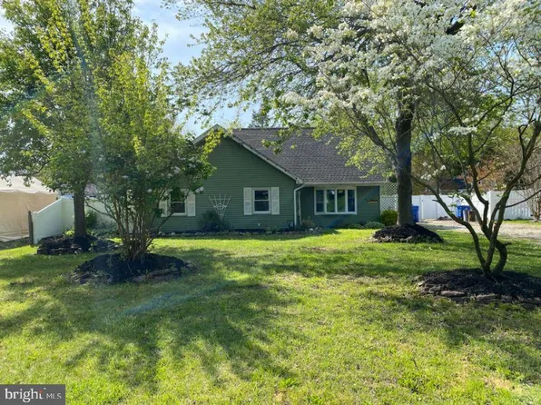 75 N Locust Ave, Marlton, NJ 08053