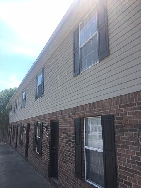 2nd image of 540 W 4th St APT D2