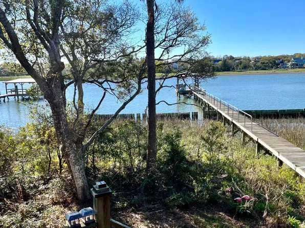 3001 Buccaneer Rd, Isle Of Palms, SC 29451