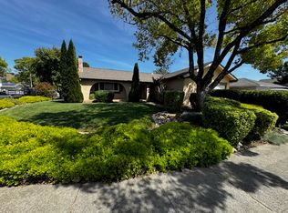 343 Woodside Cir, Vacaville, CA 95688