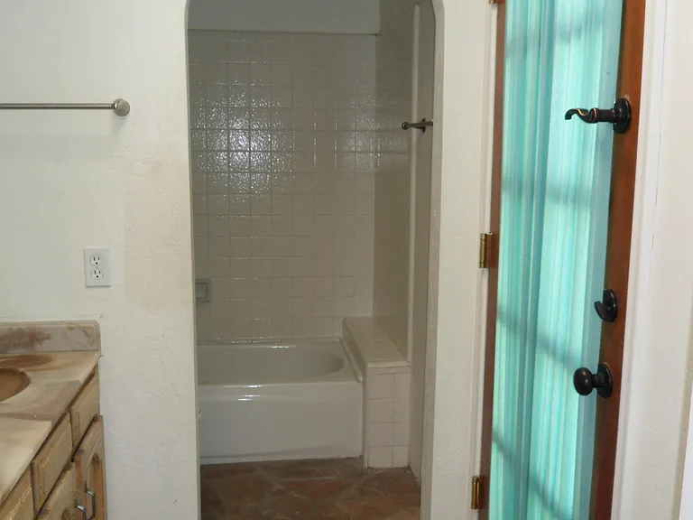 6935 E Hearn Rd — Photo 15