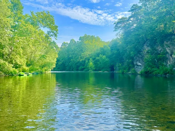 101 Bluebird Ln, Clifton Forge, VA 24422