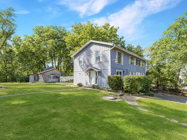 40480 N Fairview St, Antioch, IL 60002