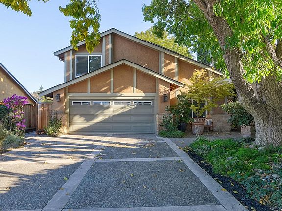 2nd image of 4865 Nicole Ct