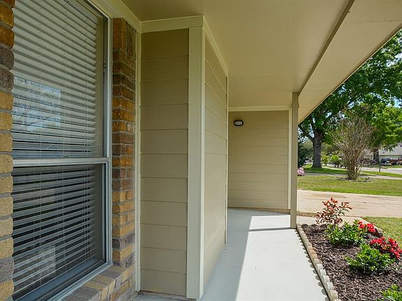 5th image of 15838 Barbarossa Dr