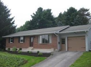 7 Briarcliff Rd, Elizabethtown, PA 17022