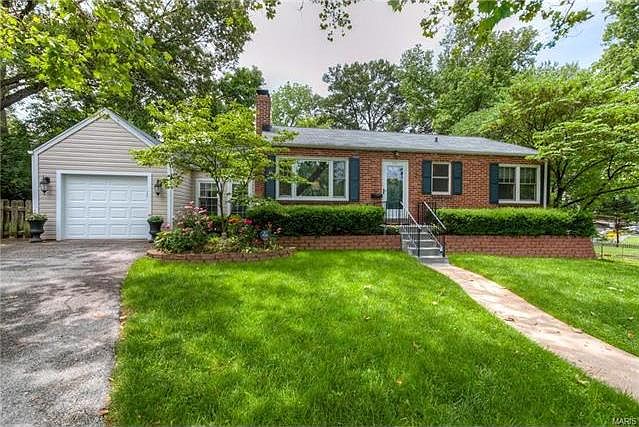 1st image of 556 Meadowridge Dr