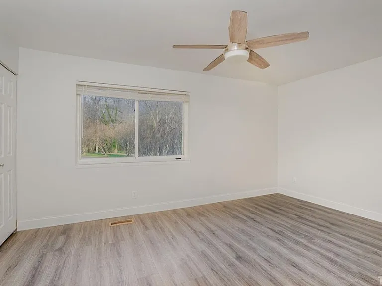 220 Elizabeth St #A21 — Photo 17