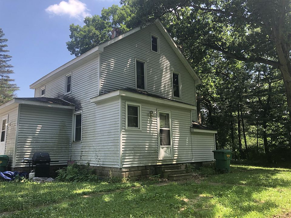 2nd image of 55403 Mayflower Rd #B-2