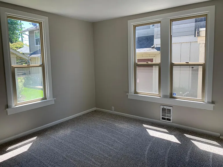 26 N Jefferson St — Photo 8