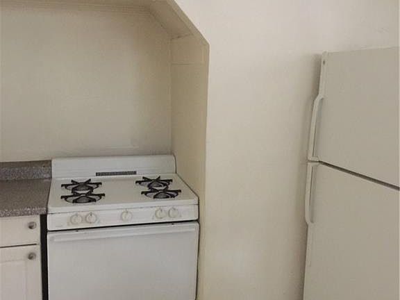 5th image of 649 Jersey Ave #2