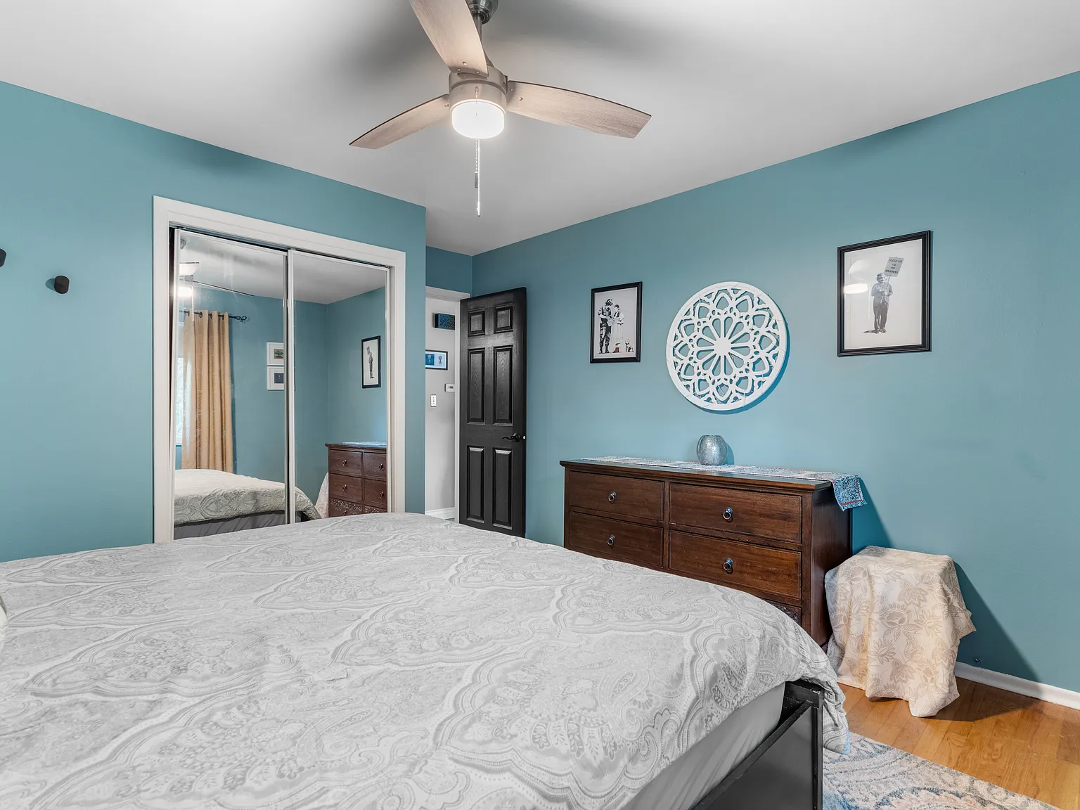 3 bed, 1353 sqft, $2,800 — Photo 3