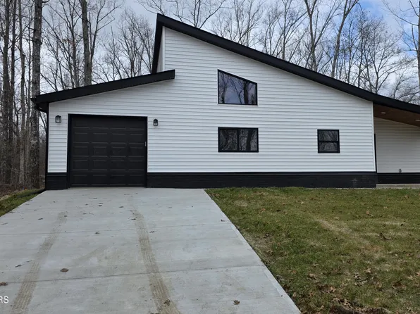 3014 Diego Dr, Crossville, TN 38572