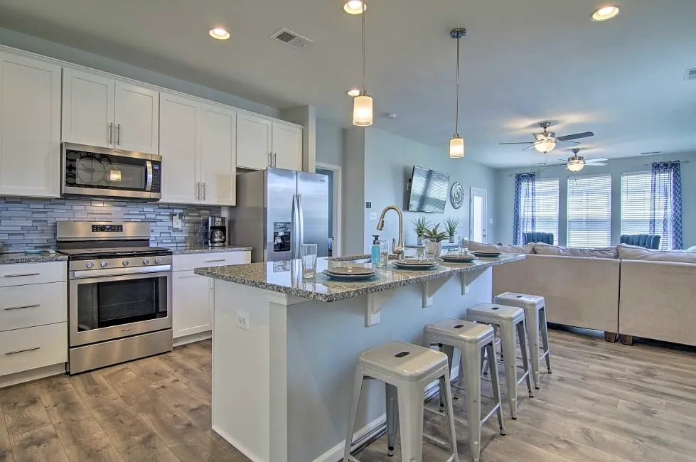39330 Owls Nest Ln — Photo 1