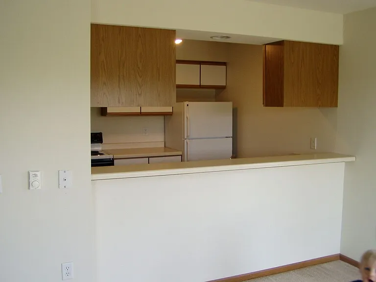 812 Blue Mounds St — Photo 3